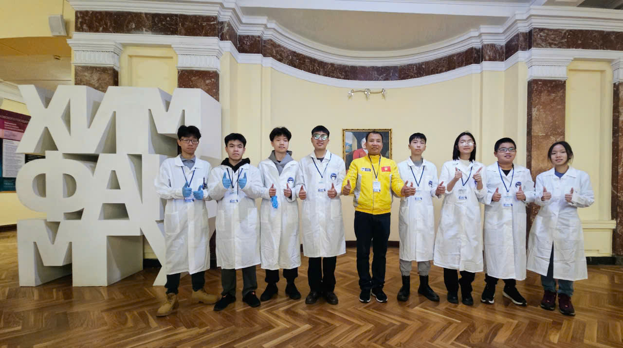 Học sinh Việt Nam đoạt huy chương vàng tại vòng Chung kết Kỳ thi Olympic Dự án Hóa học Quốc tế năm 2025 tổ chức tại Trường Đại học Quốc gia Moscow, Liên bang Nga